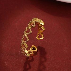 Gold heart ring